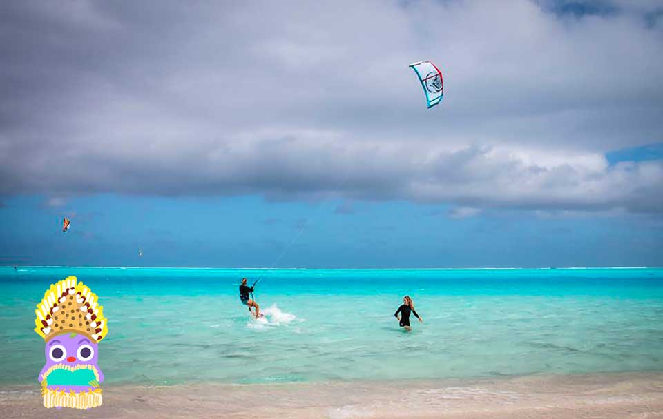 kite surfing en polinesia francesa